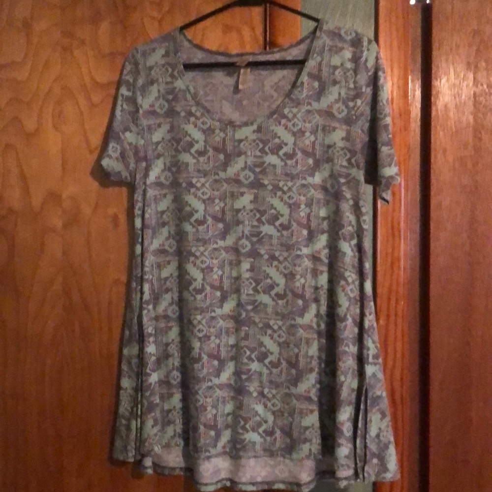 Lularoe Prefect T